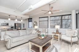 Luxurious Downtown  2 bedroom 2 bath- 1M Parking included