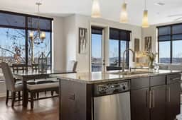 Luxurious Downtown Corner Views 2 bed 2bath- 211-Parking included
