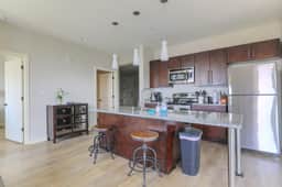 Luxurious Top Floor 2 Br 2 Ba Downtown Corner Condo- 604