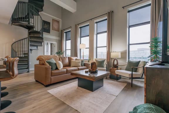 Luxurious Downtown Penthouse-2 bed 3 bath plus loft-  402